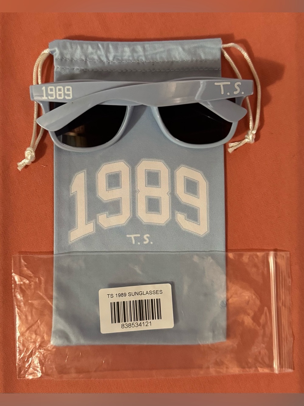 Taylor Swift Blue 1989 Sunglasses And Drawstring Bag NIB